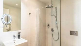 TIP! Design trifft Lage 120 qm Premium Apartment - Foto 4