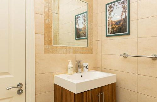 Beautiful 1BR Apartment in Clapton, 5 mins Overground St - Foto 24