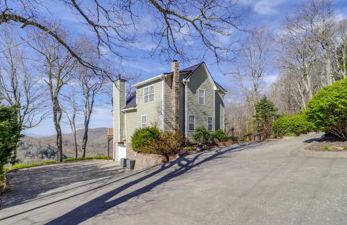 Mtn-View Family Retreat with Deck in Seven Devils! - Foto 28