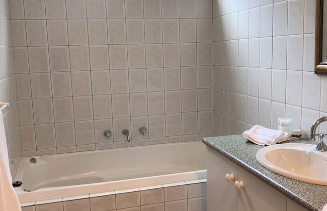 Fairbank House - Photo 17