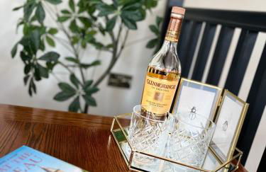 Converted Welsh Sunday School with Sea View & Garden on Anglesey - Dog Friendly - Photo 21