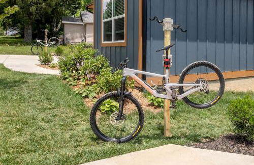 Walkable Downtown 5BR - Hot Tub and Resort Access - Foto 6