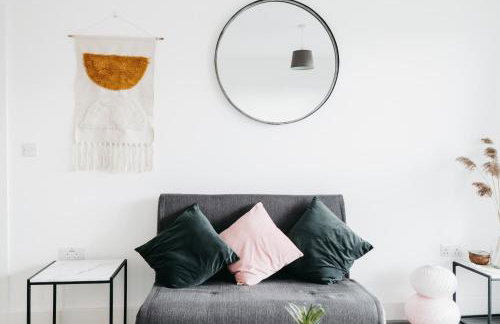 Oakgrove Apartment - 2 Bedroom with Terrance and private parking - Foto 5