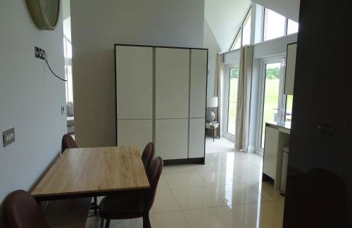 The Lodge - Bidford Grange Golf Course - Photo 7