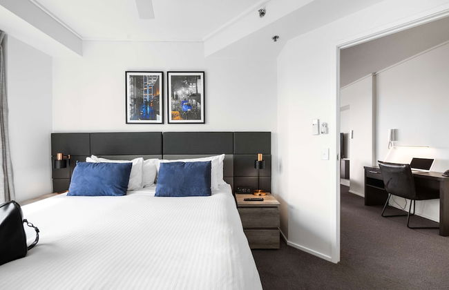 Oaks Brisbane on Felix Suites - Photo 22