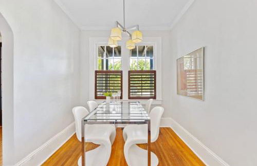 Contemporary 2BR in Myers Park with Screened Porch - Foto 22