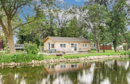 Cozy Cabin on Big Pine Lake with Dock and Fire Pit - Foto 1