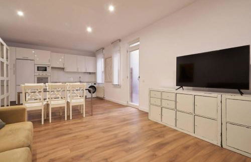 Amplio alojamiento centro barrio del Oeste - Photo 11