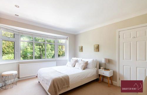 Maidenhead - 4 Bedroom House With Driveway & Garden - Foto 15