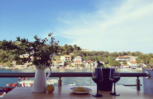 Xaradiotis House - A modern home away from home - Photo 3