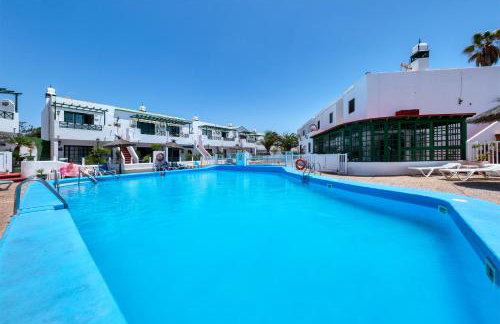 Apartment La Vela Azul - Pool & Tennis - Free AC & Good WIFI - By Lanzarote Vacation Homes - Foto 1