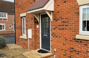 Stunning Large Detached Gloucester, 4 beds, 3 bedroom, 2 bathroom property, Nr Chelt, The Docks and Quays sleeps 6 - Photo 18