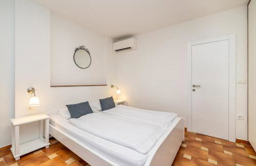 Villa Haya with heated pool - Photo 32