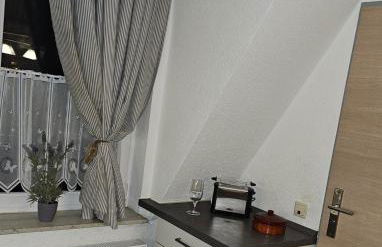 Gemütl Wohnung mit Blick auf den Hafen - Photo 2