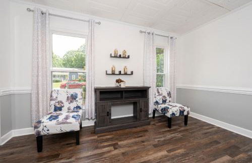 Kernersville King Beds Hot Tub Arcade Firepit - Photo 28