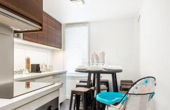 D&E - PARIS-DISNEY - HOLIDAYS APARTMENT - APPARTEMENT DE VACANCES - 5 CHAMBRES- 5 SDB - 5 BEDROOMS - 5 BATHROOMS - Netflix - Foto 7