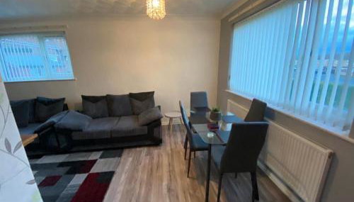 Spacious Luxurious Serviced Accommodation 3 - Photo 2