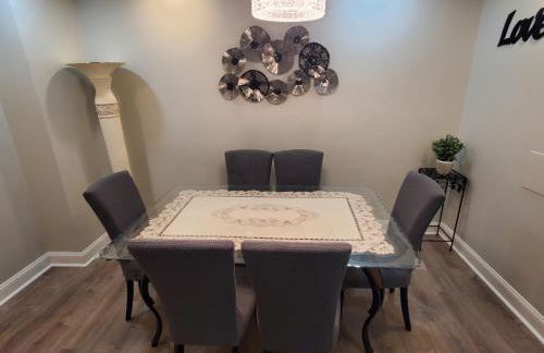 Susu's-I-Luxurious 2 Bedroom 2 Bath Apartment - Foto 14