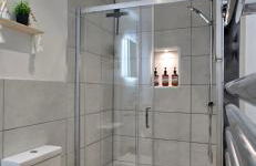 Salisbury City Centre 2-Bedroom Serviced Accommodation-Apartment - PennyVille - Foto 37