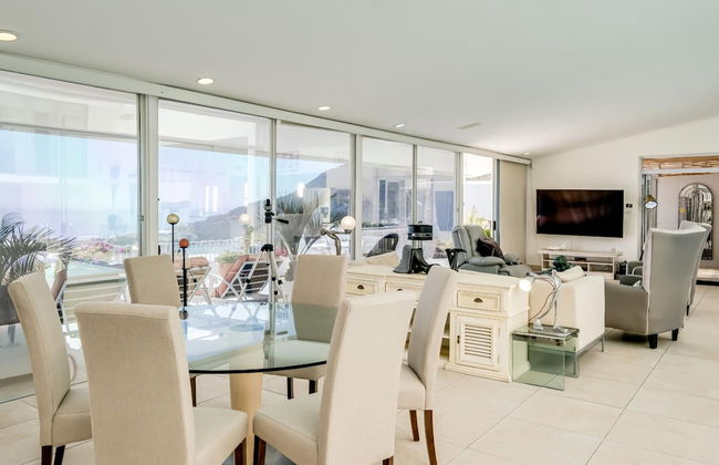 3bed With Indoor Pool and Sea Views The Sanctuary - Foto 9