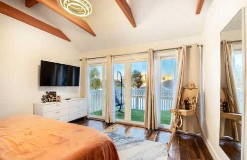 Beachfront Oasis w Htd Pool Cinema Game-Room Tiki - Foto 5