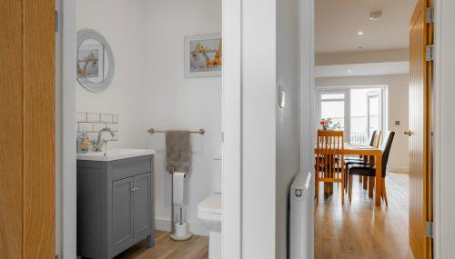 Large Modern Scenic 4 Bedroom Townhouse - Foto 5