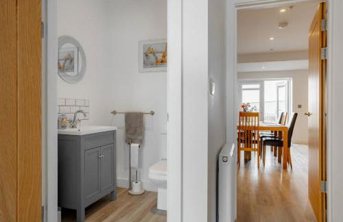 Large Modern Scenic 4 Bedroom Townhouse - Foto 5