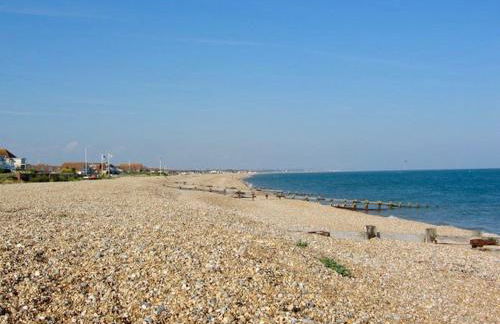 Beautiful 4 Bed Beach House - Foto 16