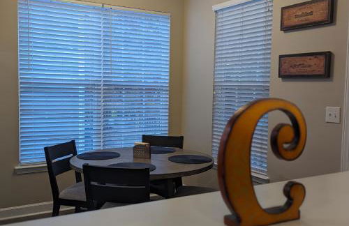 Cedar's Corner in Concord Spacious & Clean - Foto 19