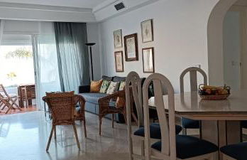 Espectacular apartamento primera linea de playa - Golf - Photo 12