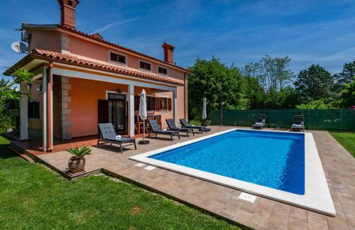 Villa Ornela, summer and sun, ideal for families and pets! - Foto 1