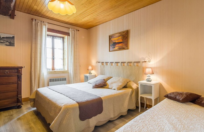 Chic Holiday Home in Siorac-en-perigord With - Foto 6