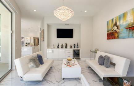 Pool • Hot Tub • Views Luxury Design Villa Valentina by AvantStay - Foto 35