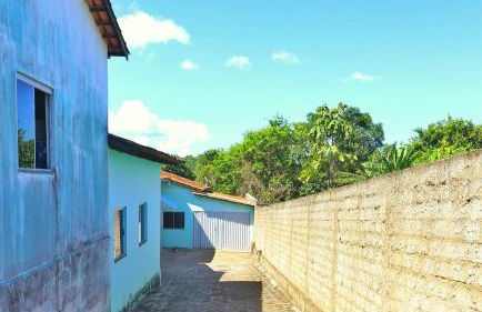 We offer a crib, bed and bath linens - Foto 15