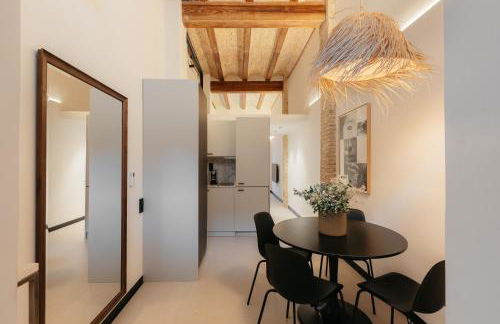 Lovely Exclusivity in Valencia Center - Photo 32