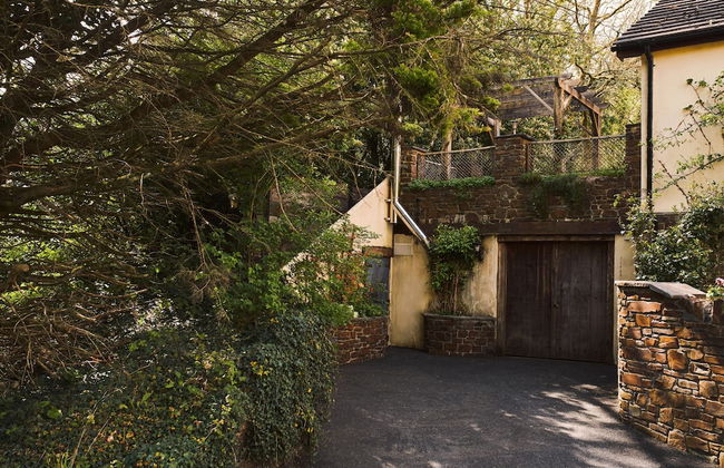 Swifts Return in Lower Ashton - Foto 51