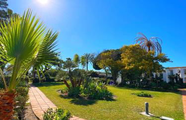 Patio Alcornocal by Residea - Photo 3