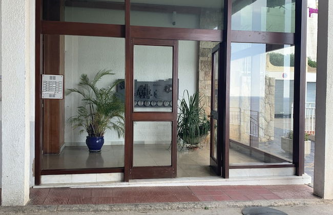 Apartment in Roses With Stunning Beachfront Views - Photo 2