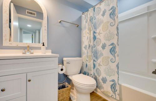 Emerald Isle Condo with Indoor Pool and Beach Access! - Foto 18