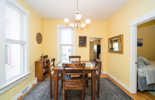 Artisan Victorian Spacious Backyard Great Location - Foto 13