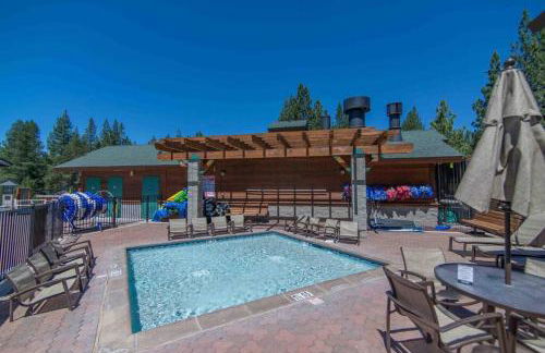 3BR Tahoe Donner Cabin with HOA Perks like Pools Hot-Tub Minutes to Trails Lake Golf - Foto 47