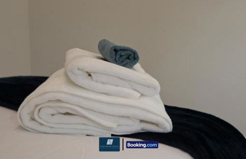 2 Bed House By Southern Stays Short Lets & Serviced Accommodation Bournemouth With Parking - Relocation & Family, 1km From The Beach - Photo 30