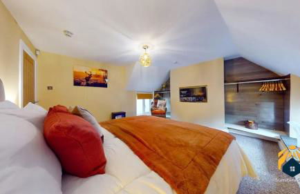 4 Bed Apartment- With Cosy Pub - Food/Drink 10%off - Photo 25