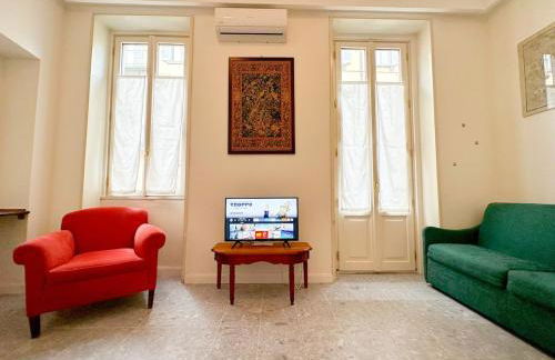 In front of Metro Cadorna La Casa degli Artisti - Photo 11