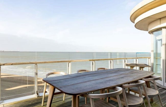 Stunning Penthouse With Free Parking and sea View - Foto 49