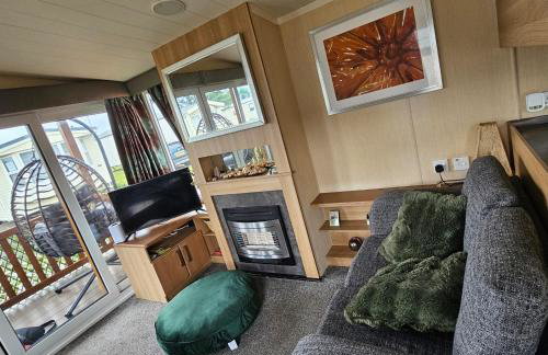 Rhyl Caravan with Veranda Egg Chairs & Garden - Foto 3
