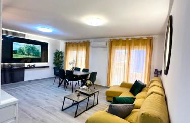 La Luna Apartment by the Sea - Photo 35