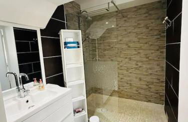 "COCON SAINT HILAIRE" Maison de charme 7 personnes, jardin clos, 5 min plage, port, commerces - Foto 14