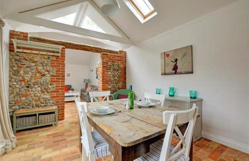 1 Bed in Langham oc-1733 - Photo 3