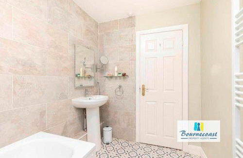 TAYLOR DRIVE by BOURNECOAST - A Lovely Countryside Family Home with a Garden and Parking - HB1522 - Foto 26